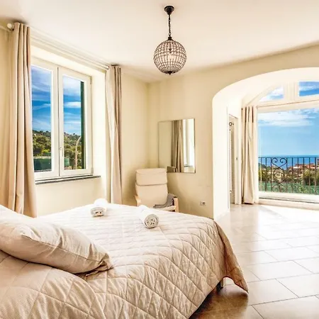 Casa Rosada Villa Massa Lubrense